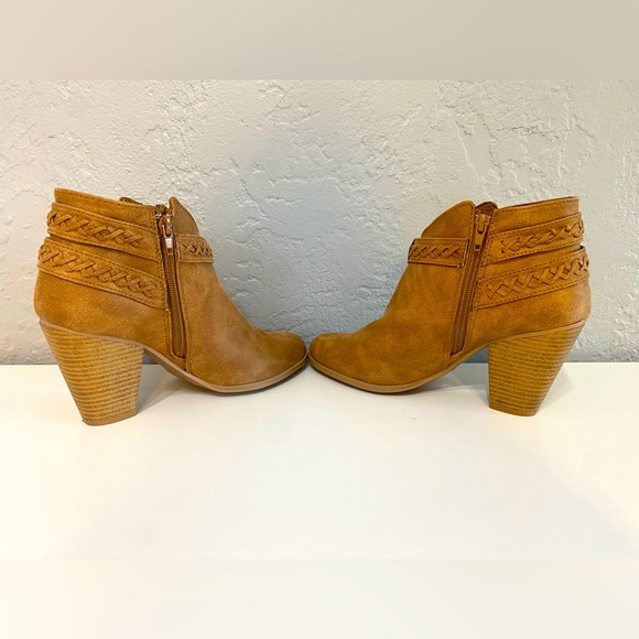 Charlotte Russe ankle boot wedges - Picture 1 of 3